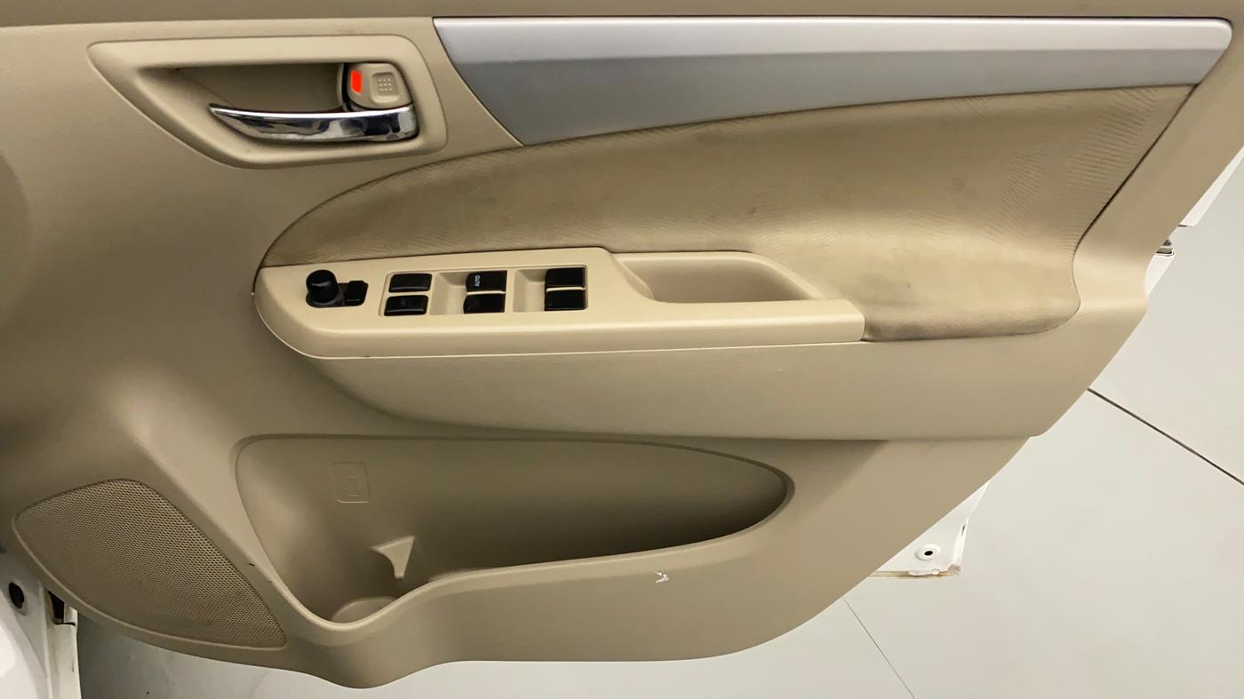 2016 Maruti Ertiga VXI CNG, CNG, Manual, 83,911 km, Driver Side Door Panels Control