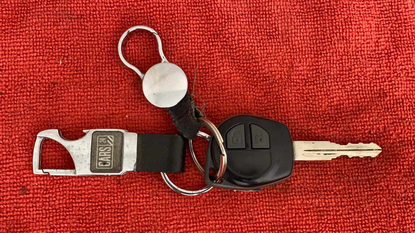 2016 Maruti Ertiga VXI CNG, CNG, Manual, 83,911 km, Key Close Up