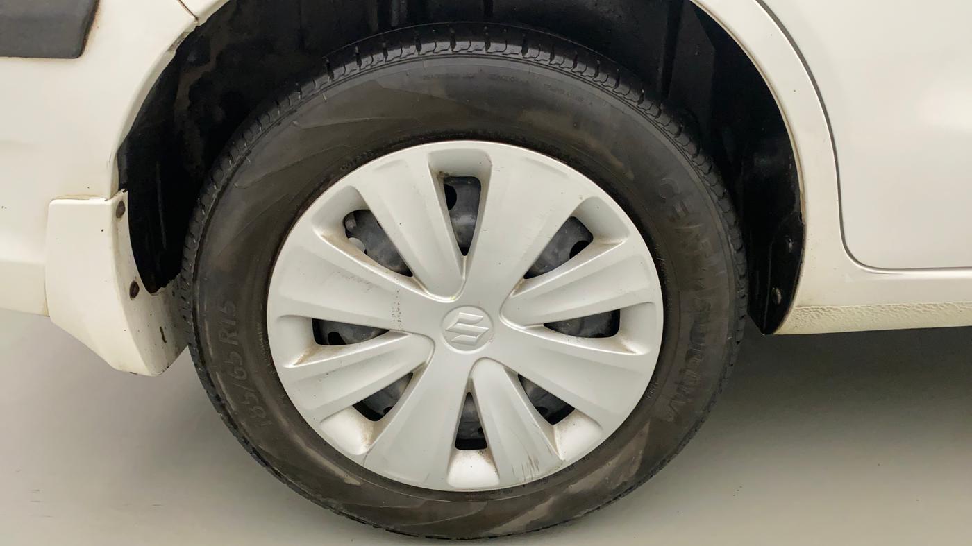 2016 Maruti Ertiga VXI CNG, CNG, Manual, 83,911 km, Right Rear Wheel