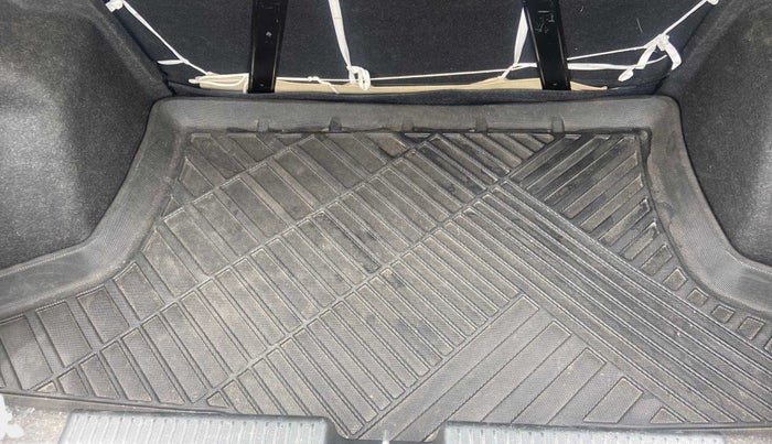 2021 Maruti Dzire ZXI, Petrol, Manual, 15,045 km, Boot Inside
