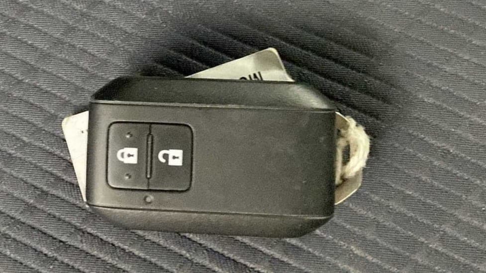 2021 Maruti Baleno ZETA CVT PETROL 1.2, Petrol, Automatic, 30,854 km, Key Close Up