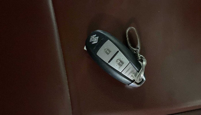 2020 Maruti Vitara Brezza VXI, Petrol, Manual, 35,982 km, Key Close Up