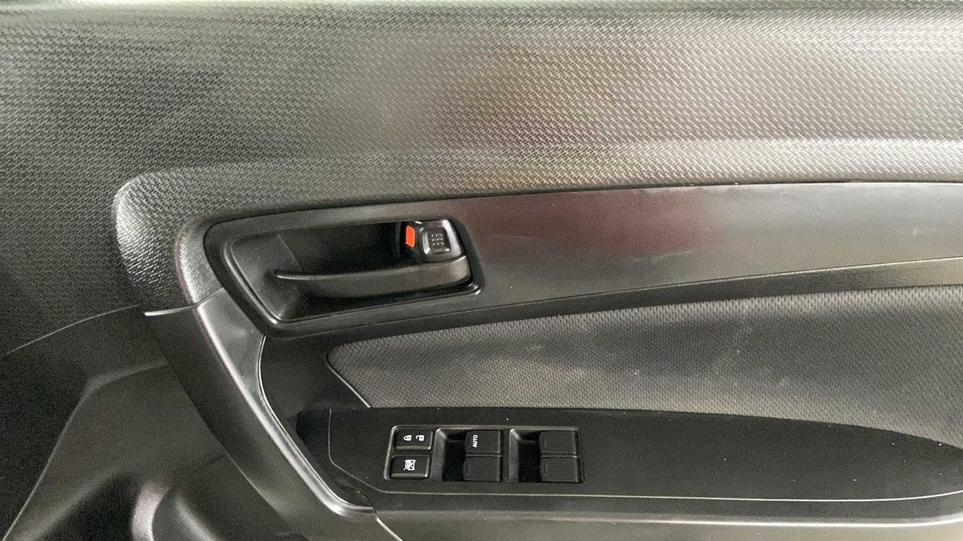 2020 Maruti Vitara Brezza VXI, Petrol, Manual, 35,982 km, Driver Side Door Panels Control