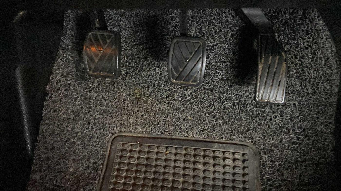 2020 Maruti Vitara Brezza VXI, Petrol, Manual, 35,982 km, Pedals