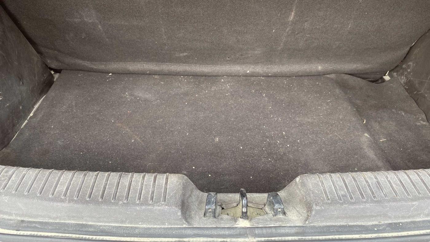 2010 Hyundai i10 SPORTZ 1.2, Petrol, Manual, 60,846 km, Boot Inside