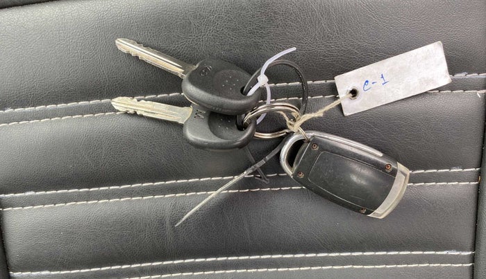 2020 Hyundai NEW SANTRO MAGNA 1.1 CORPORATE EDITION, Petrol, Manual, 17,846 km, Key Close Up