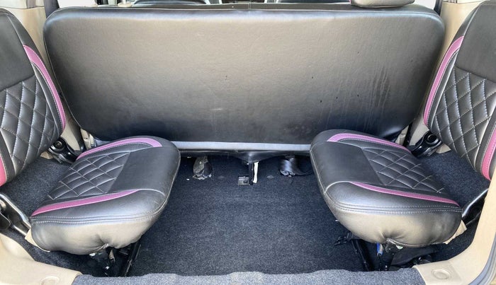 2017 Mahindra TUV300 T8, Diesel, Manual, 52,602 km, Third Seat Row ( optional )