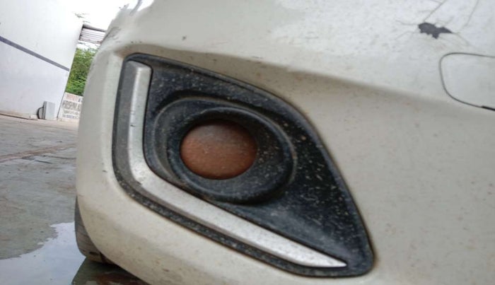 2014 Maruti Swift ZDI, Diesel, Manual, 74,232 km, Right fog light - Not working