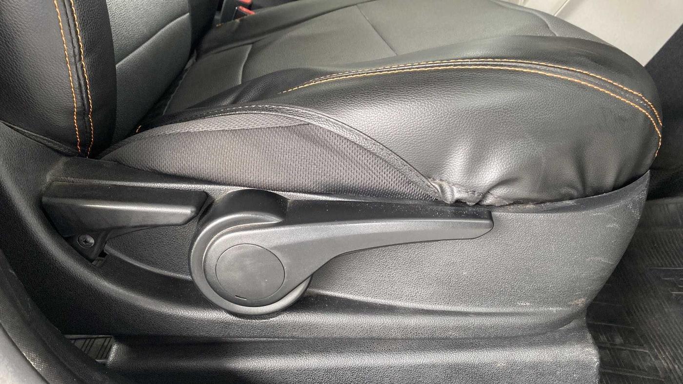 2016 Tata Tiago XZ PETROL, Petrol, Manual, 31,294 km, Driver Side Adjustment Panel
