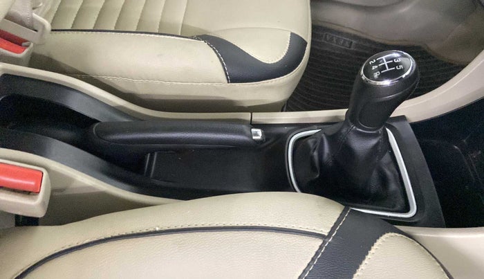 2019 Maruti Ciaz DELTA 1.5 SHVS MT PETROL, Petrol, Manual, 26,006 km, Gear Lever