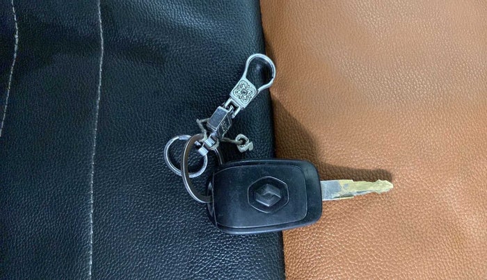 2017 Renault Kwid RXL 1.0, Petrol, Manual, 23,871 km, Key Close Up