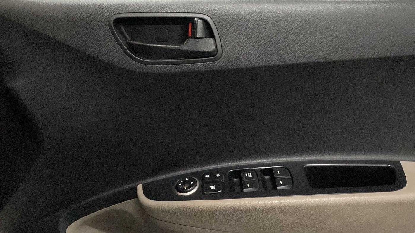 2019 Hyundai Grand i10 MAGNA 1.2 KAPPA VTVT, Petrol, Manual, 42,474 km, Driver Side Door Panels Control