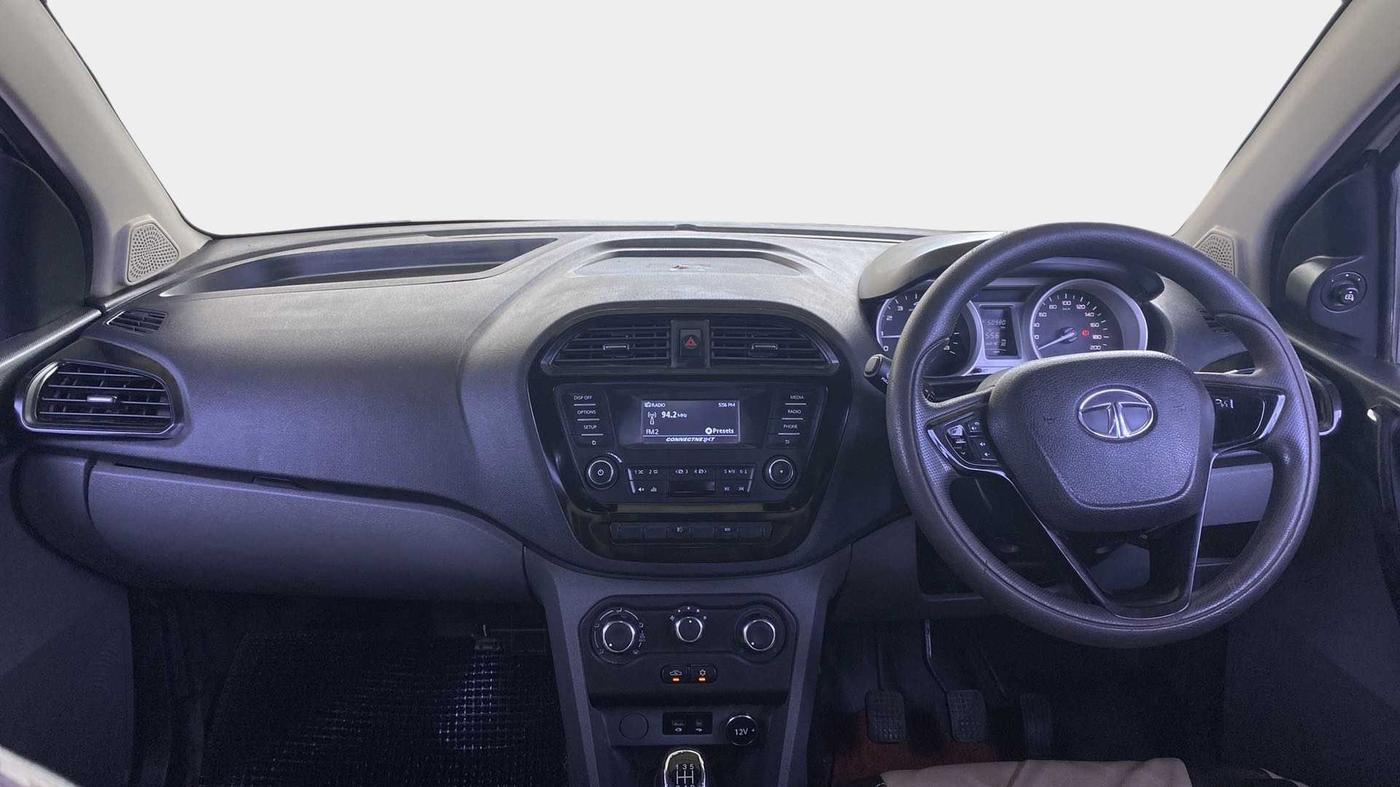 2017 Tata TIGOR XT PETROL, Petrol, Manual, 51,107 km, Dashboard