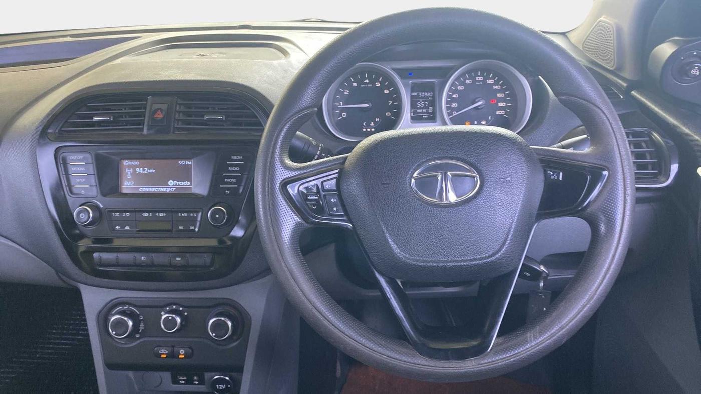 2017 Tata TIGOR XT PETROL, Petrol, Manual, 51,107 km, Steering Wheel Close Up