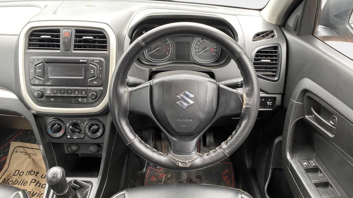 2021 Maruti Vitara Brezza LXI, Petrol, Manual, 29,882 km, Steering Wheel Close Up