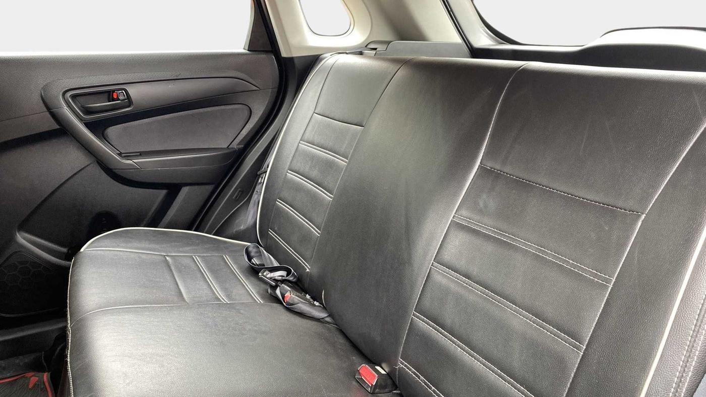 2021 Maruti Vitara Brezza LXI, Petrol, Manual, 29,882 km, Right Side Rear Door Cabin