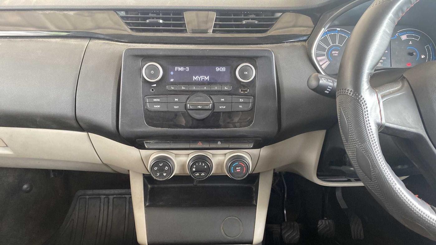 2019 Renault TRIBER RXL MT, Petrol, Manual, 40,131 km, Infotainment System