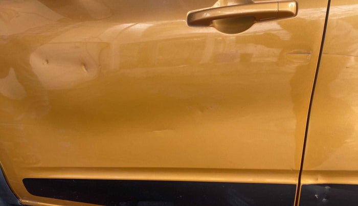 2019 Renault TRIBER RXL MT, Petrol, Manual, 40,131 km, Front passenger door - Slightly dented
