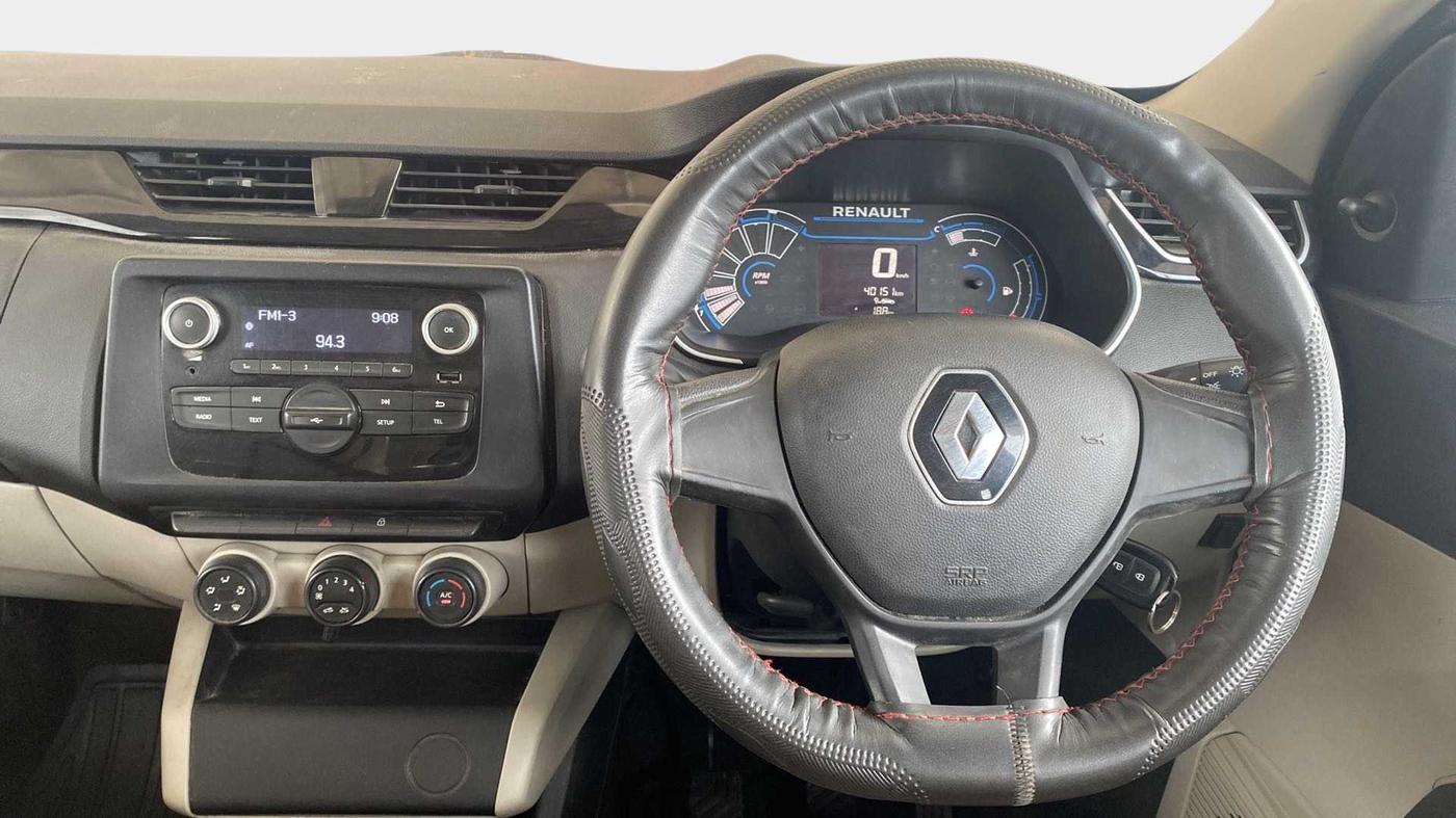 2019 Renault TRIBER RXL MT, Petrol, Manual, 40,131 km, Steering Wheel Close Up