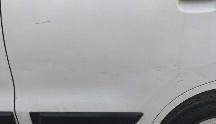 2012 Maruti Wagon R 1.0 LXI, CNG, Manual, 56,336 km, Rear left door - Minor scratches