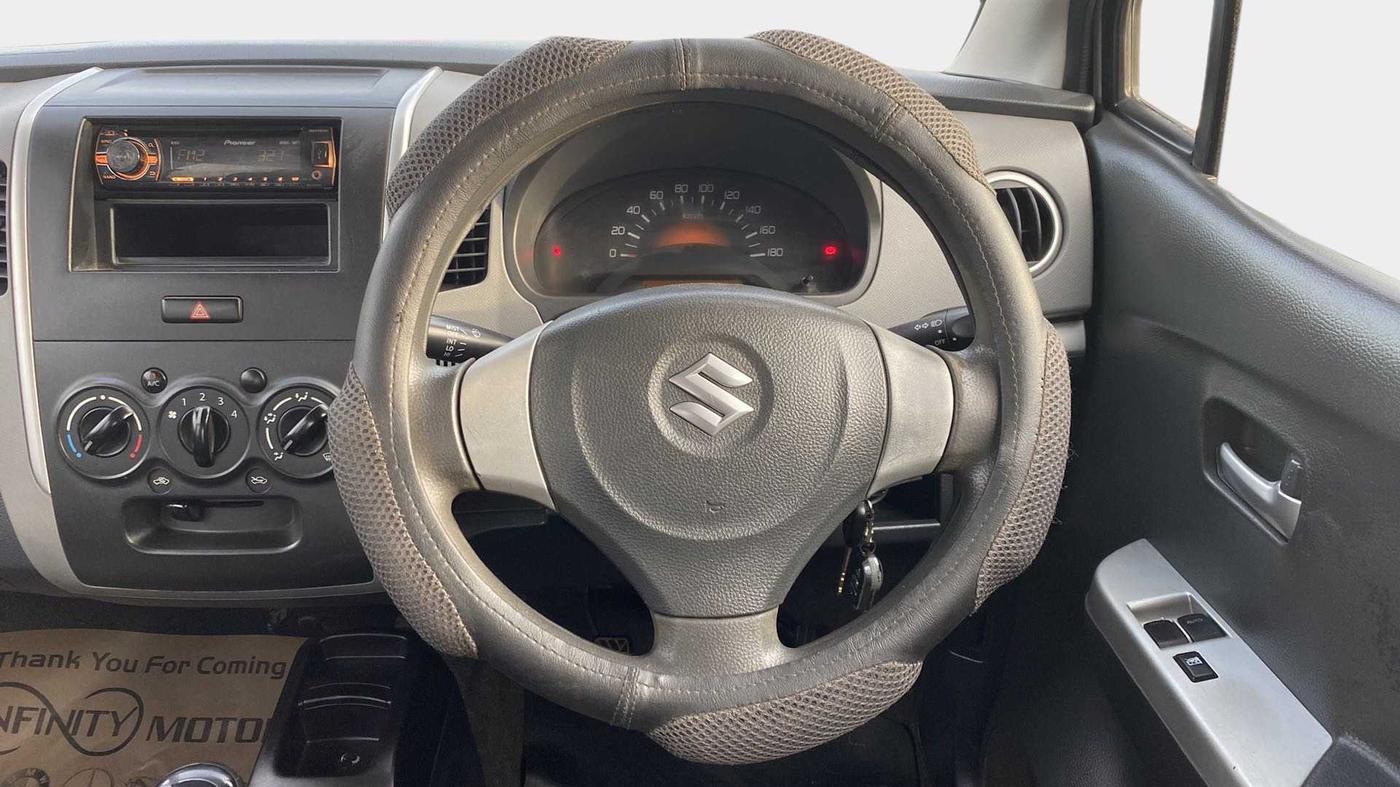 2012 Maruti Wagon R 1.0 LXI, CNG, Manual, 56,336 km, Steering Wheel Close Up