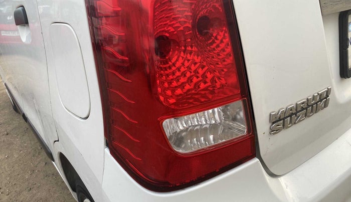 2012 Maruti Wagon R 1.0 LXI, CNG, Manual, 56,336 km, Left tail light - Minor damage