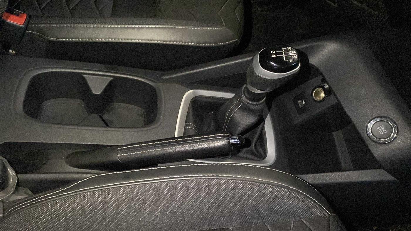 2021 Nissan MAGNITE XV PREMIUM, Petrol, Manual, 23,801 km, Gear Lever