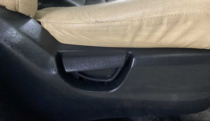 2019 Hyundai NEW SANTRO SPORTZ MT, Petrol, Manual, 25,272 km, Driver Side Adjustment Panel