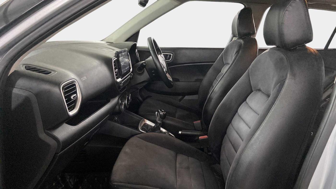 2020 Hyundai VENUE SX PLUS 1.0 TURBO DCT, Petrol, Automatic, 57,163 km, Right Side Front Door Cabin