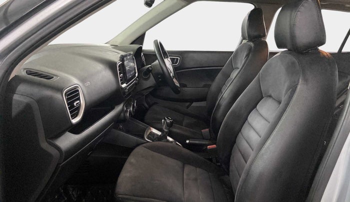 2020 Hyundai VENUE SX PLUS 1.0 TURBO DCT, Petrol, Automatic, 57,163 km, Right Side Front Door Cabin