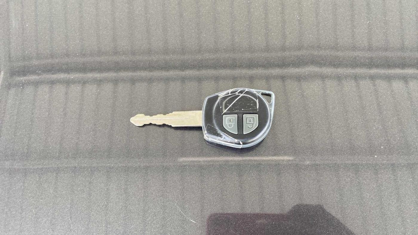 2016 Maruti Swift VDI ABS, Diesel, Manual, 47,383 km, Key Close Up