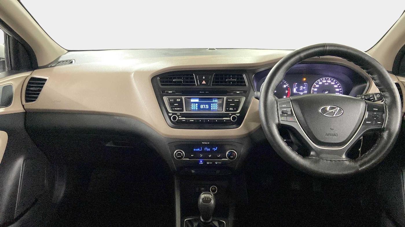2016 Hyundai Elite i20 SPORTZ 1.2, Petrol, Manual, 24,235 km, Dashboard