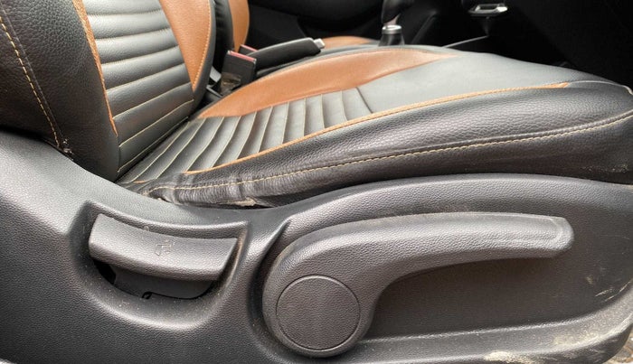 2017 Hyundai i20 Active 1.2 SX, Petrol, Manual, 51,758 km, Driver Side Adjustment Panel