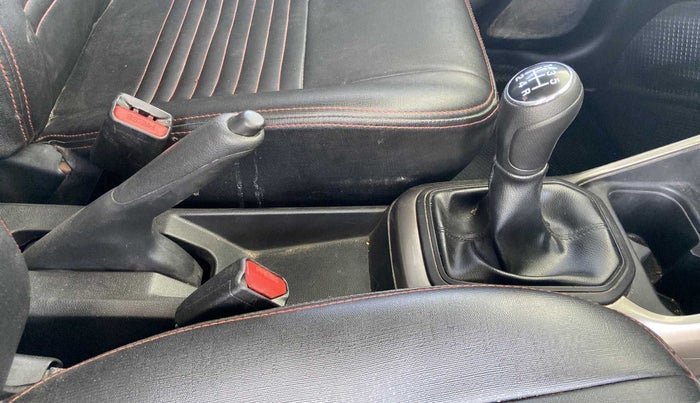 2017 Maruti IGNIS SIGMA 1.2, Petrol, Manual, 62,199 km, Gear Lever