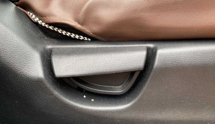2019 Hyundai NEW SANTRO SPORTZ MT, Petrol, Manual, 8,625 km, Driver Side Adjustment Panel