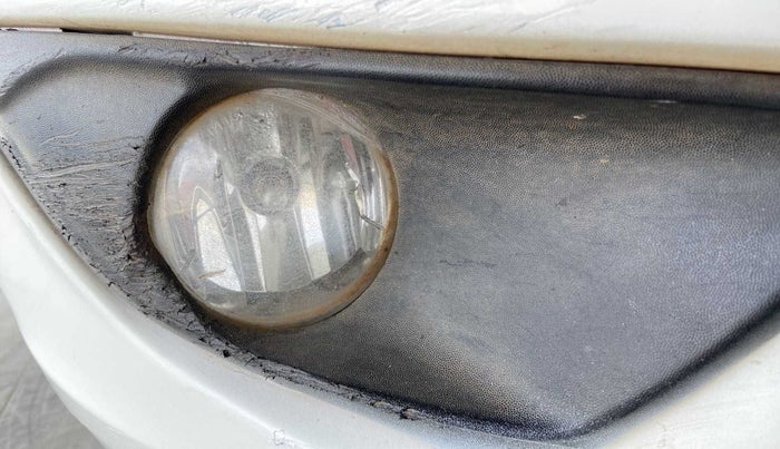 2015 Tata Bolt XMS QUADRAJET, Diesel, Manual, 1,16,879 km, Right fog light - Not working