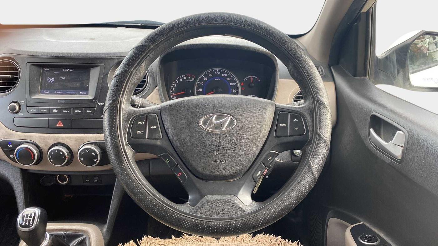 2017 Hyundai Grand i10 SPORTZ 1.2 KAPPA VTVT, CNG, Manual, 84,058 km, Steering Wheel Close Up