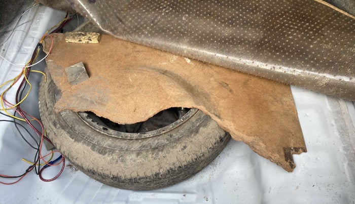 2011 Honda City 1.5L I-VTEC V MT, Petrol, Manual, 93,506 km, Dicky (Boot door) - Slightly rusted