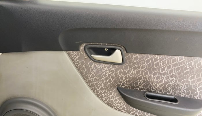 2017 Maruti Alto 800 LXI, Petrol, Manual, 31,971 km, Driver Side Door Panels Control