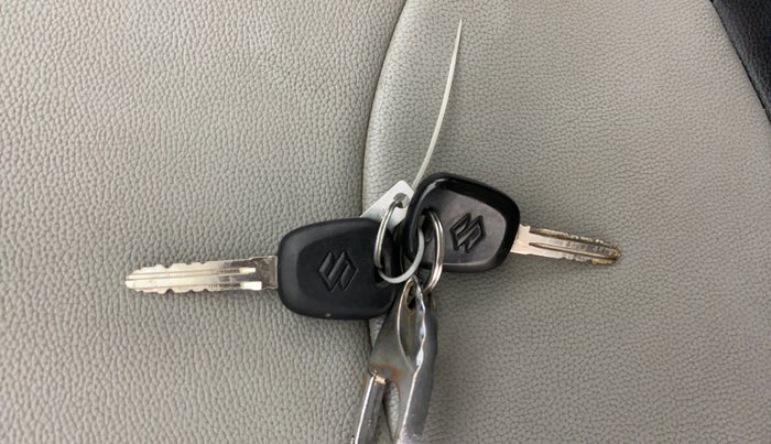 2017 Maruti Alto 800 LXI, Petrol, Manual, 31,971 km, Key Close Up