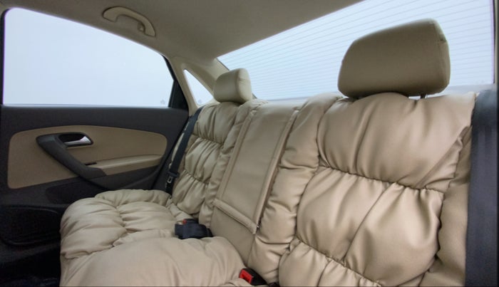 2017 Volkswagen Vento HIGHLINE 1.5 AT, Diesel, Automatic, 86,403 km, Right Side Rear Door Cabin