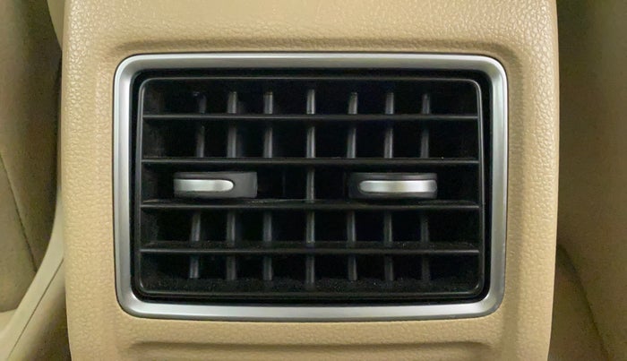 2017 Volkswagen Vento HIGHLINE 1.5 AT, Diesel, Automatic, 86,403 km, Rear AC Vents