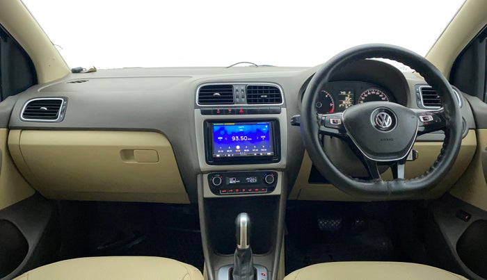 2017 Volkswagen Vento HIGHLINE 1.5 AT, Diesel, Automatic, 86,403 km, Dashboard