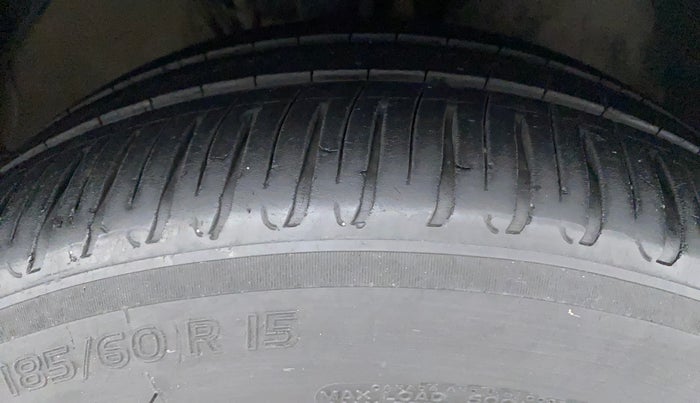 2017 Volkswagen Vento HIGHLINE 1.5 AT, Diesel, Automatic, 86,403 km, Right Front Tyre Tread