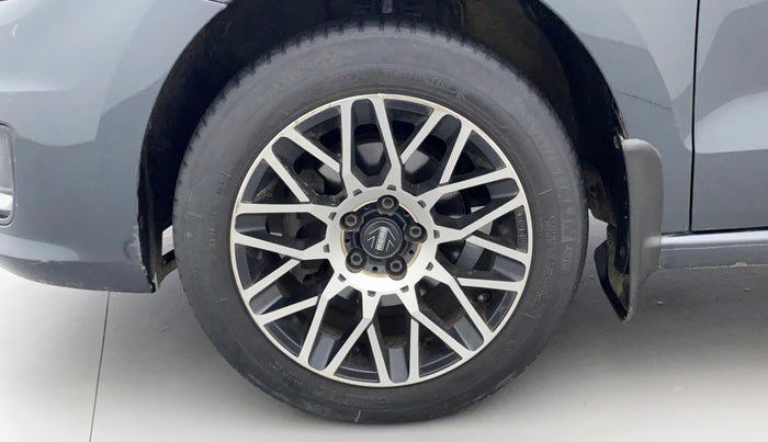 2017 Volkswagen Vento HIGHLINE 1.5 AT, Diesel, Automatic, 86,403 km, Left Front Wheel