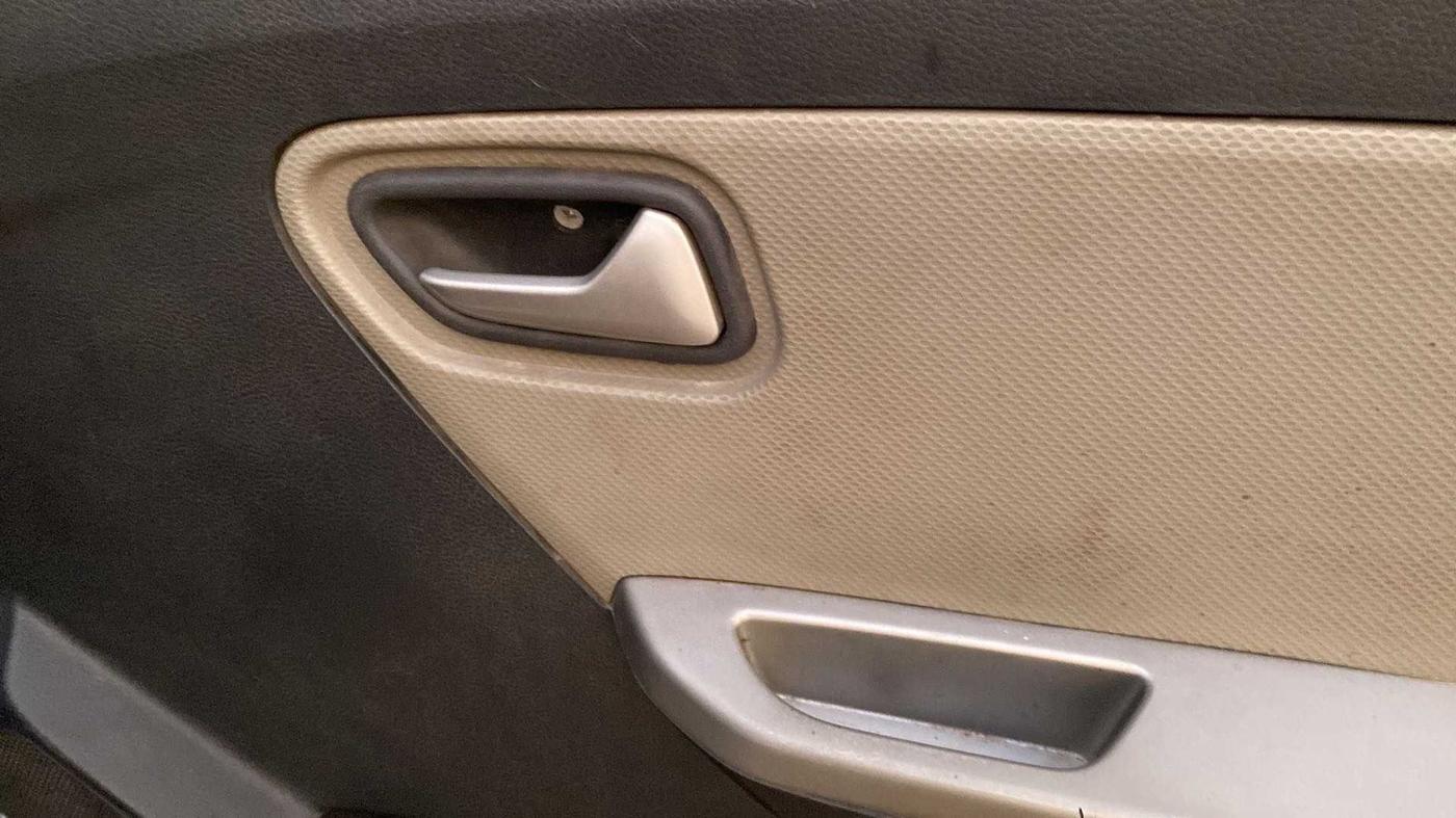 2015 Maruti Alto K10 VXI, Petrol, Manual, 68,192 km, Driver Side Door Panels Control