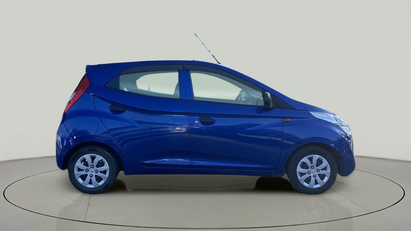 2014 Hyundai Eon MAGNA +, Petrol, Manual, 1,15,292 km, Right Side View