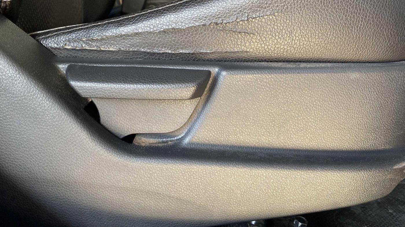 2014 Hyundai Eon MAGNA +, Petrol, Manual, 1,15,292 km, Driver Side Adjustment Panel
