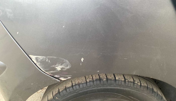 2013 Hyundai i10 ERA 1.1, Petrol, Manual, 72,719 km, Right quarter panel - Paint has minor damage
