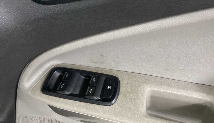 2017 Ford Ecosport TITANIUM 1.5L PETROL, Petrol, Manual, 62,303 km, Right front window switch / handle - Child Switch not working for windows